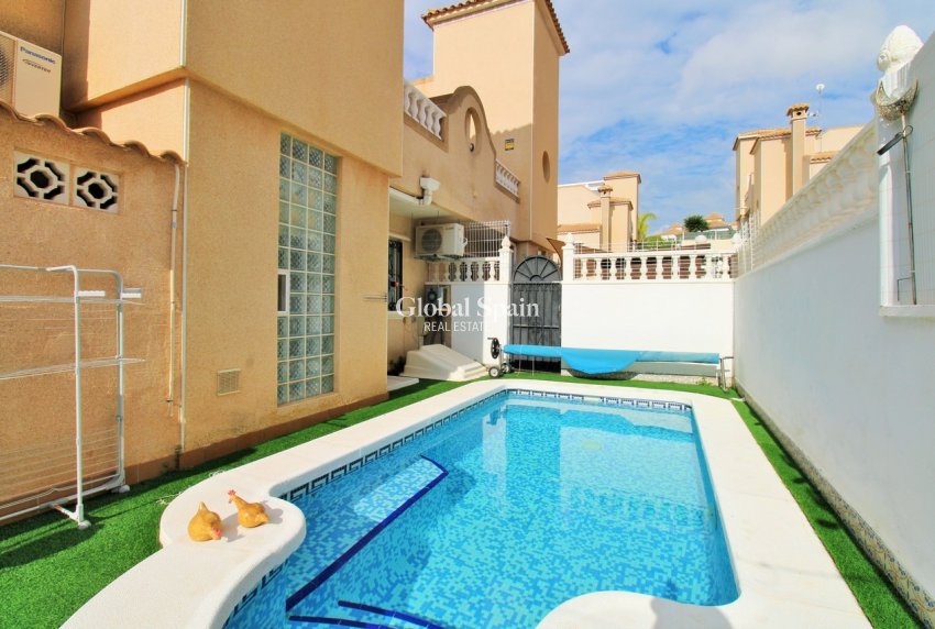 Resale - HOUSE -
VILLAMARTÍN - Costa Blanca