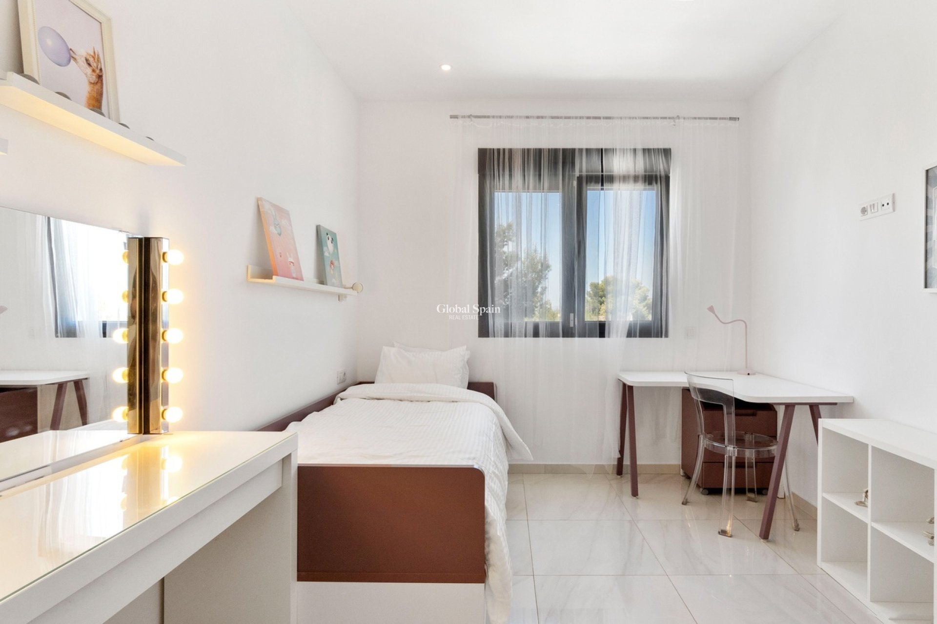 Resale - HOUSE -
VILLAMARTÍN - Costa Blanca