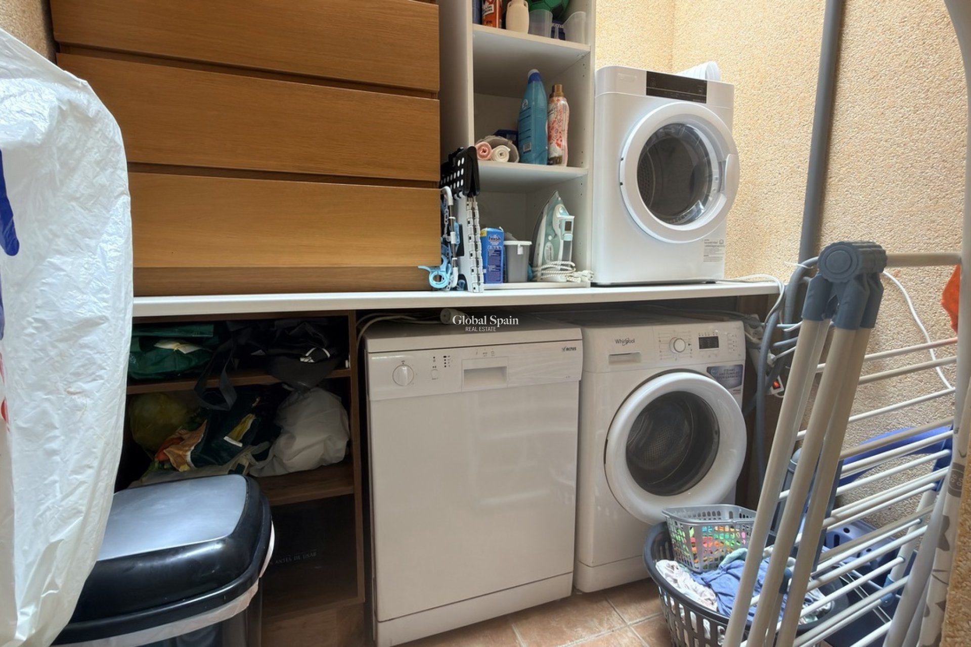 Resale - HOUSE -
VILLAMARTÍN - Costa Blanca