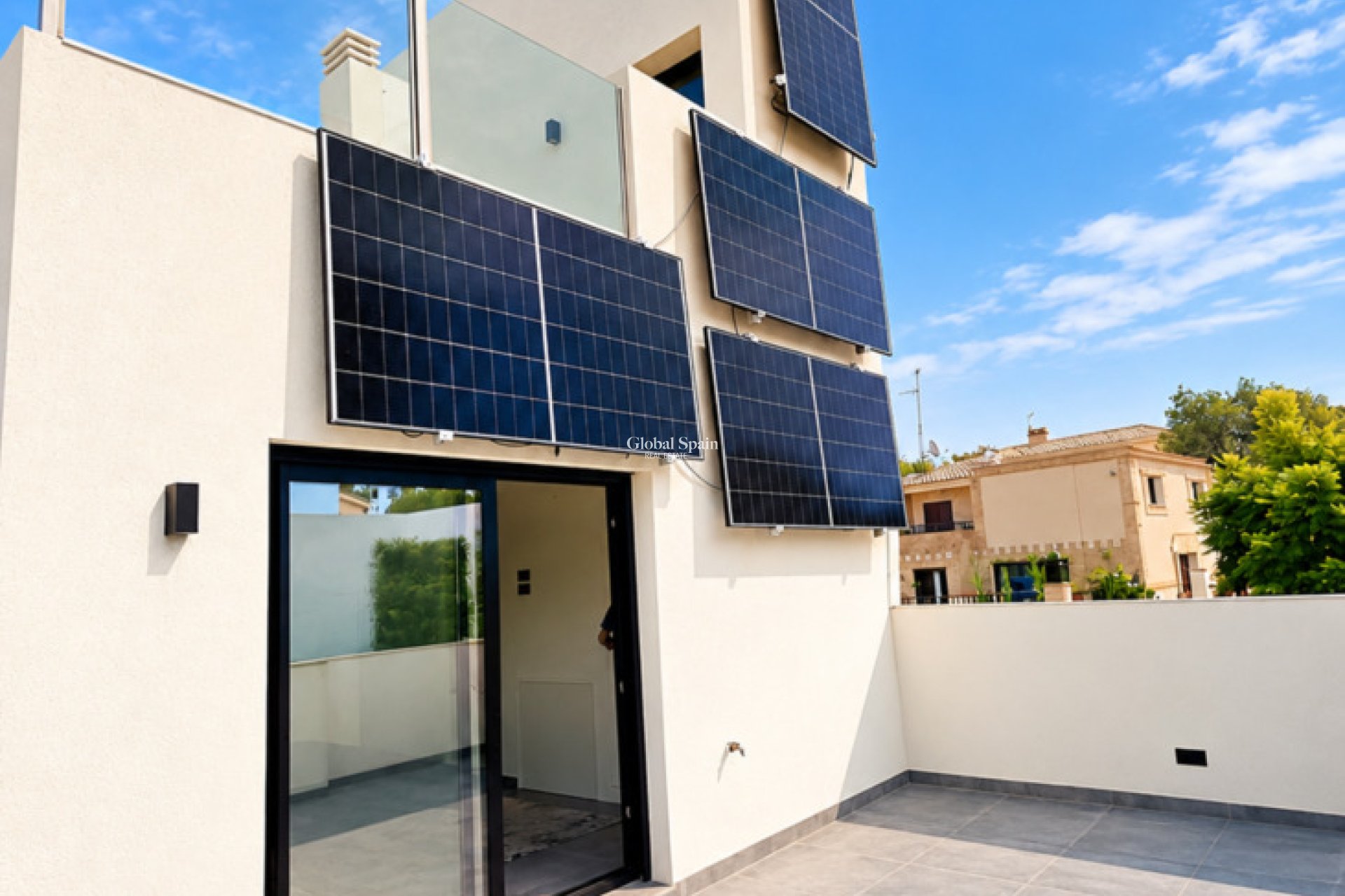 Resale - HOUSE -
VILLAMARTÍN - Costa Blanca