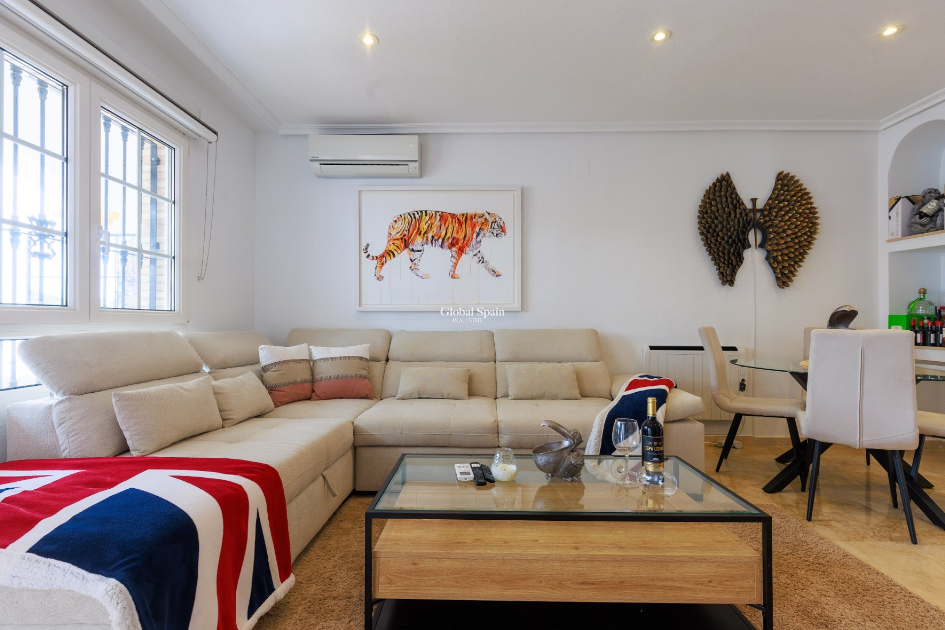 Resale - HOUSE -
VILLAMARTÍN - Costa Blanca