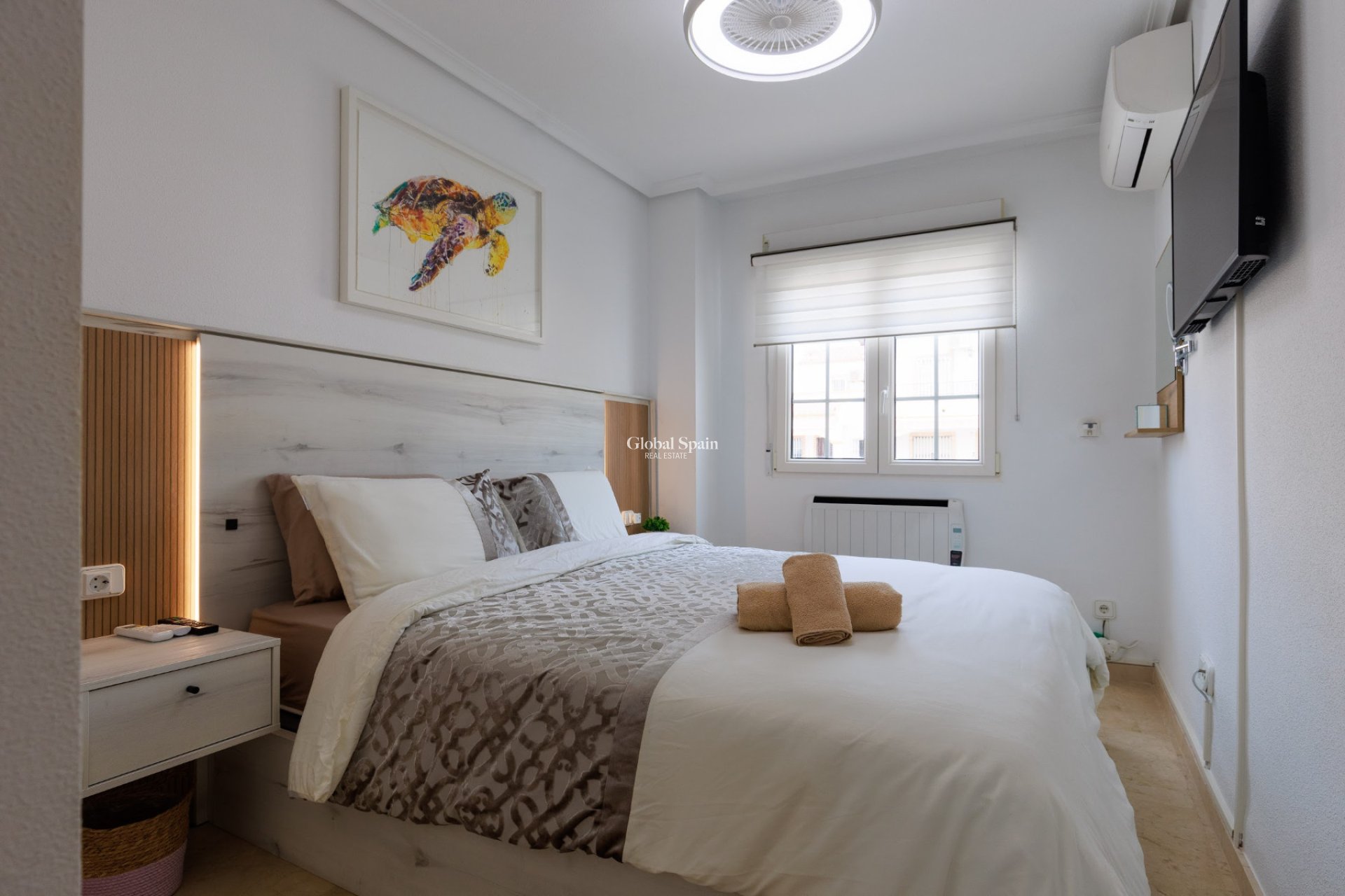 Resale - HOUSE -
VILLAMARTÍN - Costa Blanca