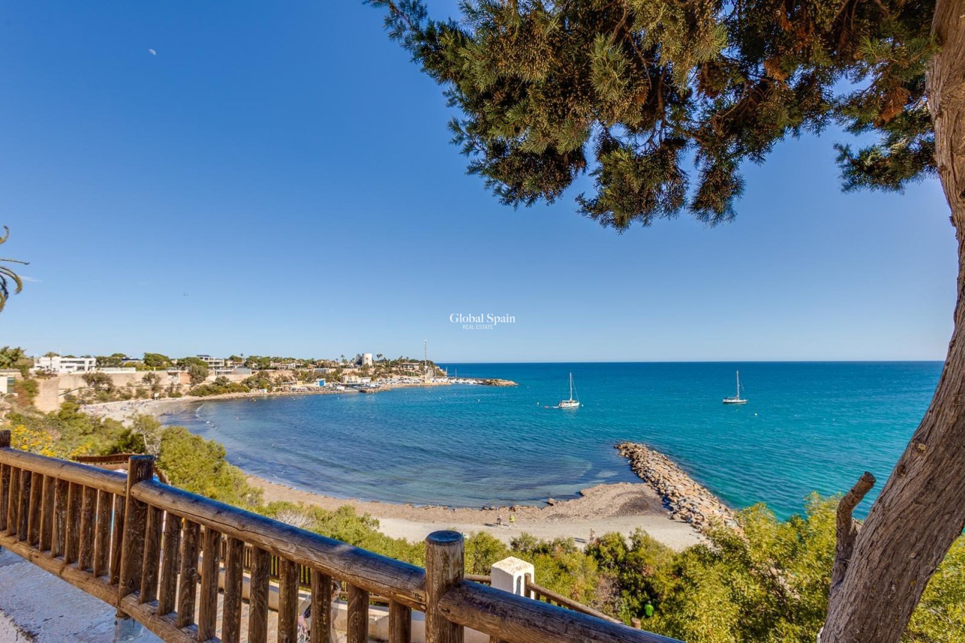 Resale - HOUSE -
VILLAMARTÍN - Orihuela Costa