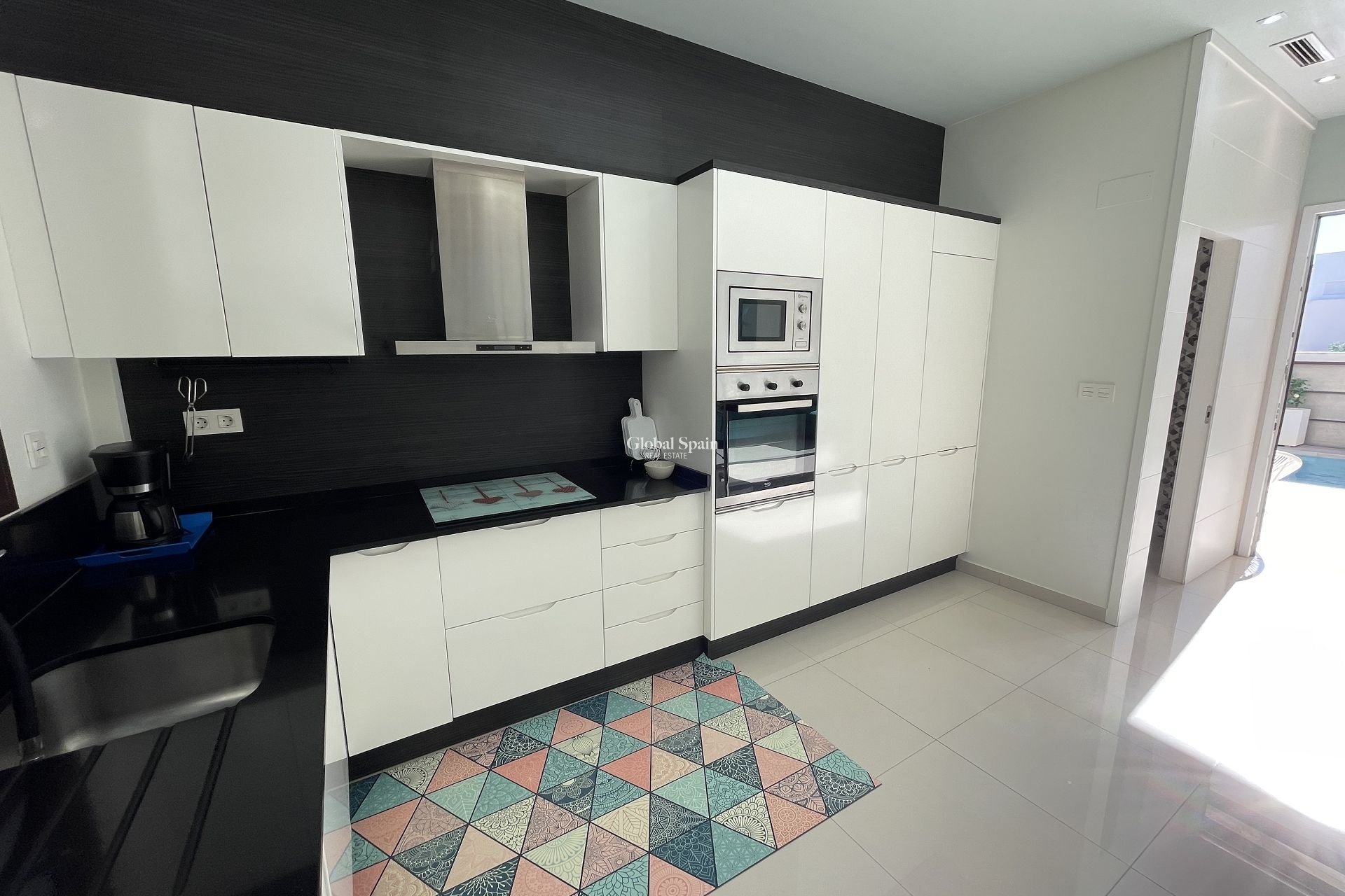 Resale - HOUSE -
VILLAMARTÍN