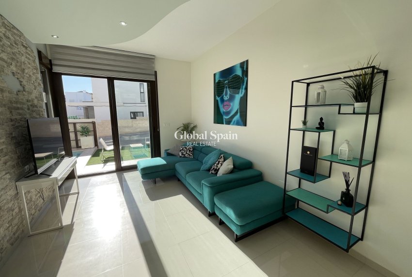 Resale - HOUSE -
VILLAMARTÍN