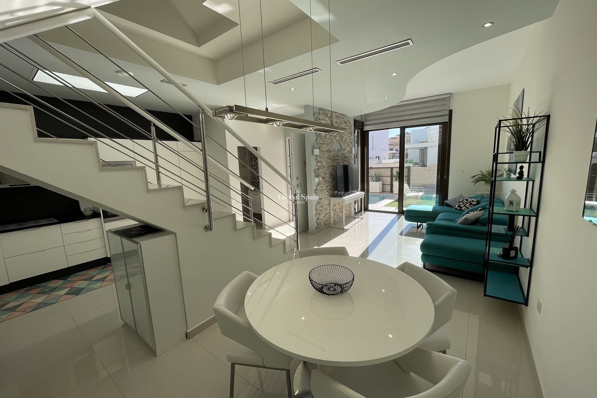 Resale - HOUSE -
VILLAMARTÍN