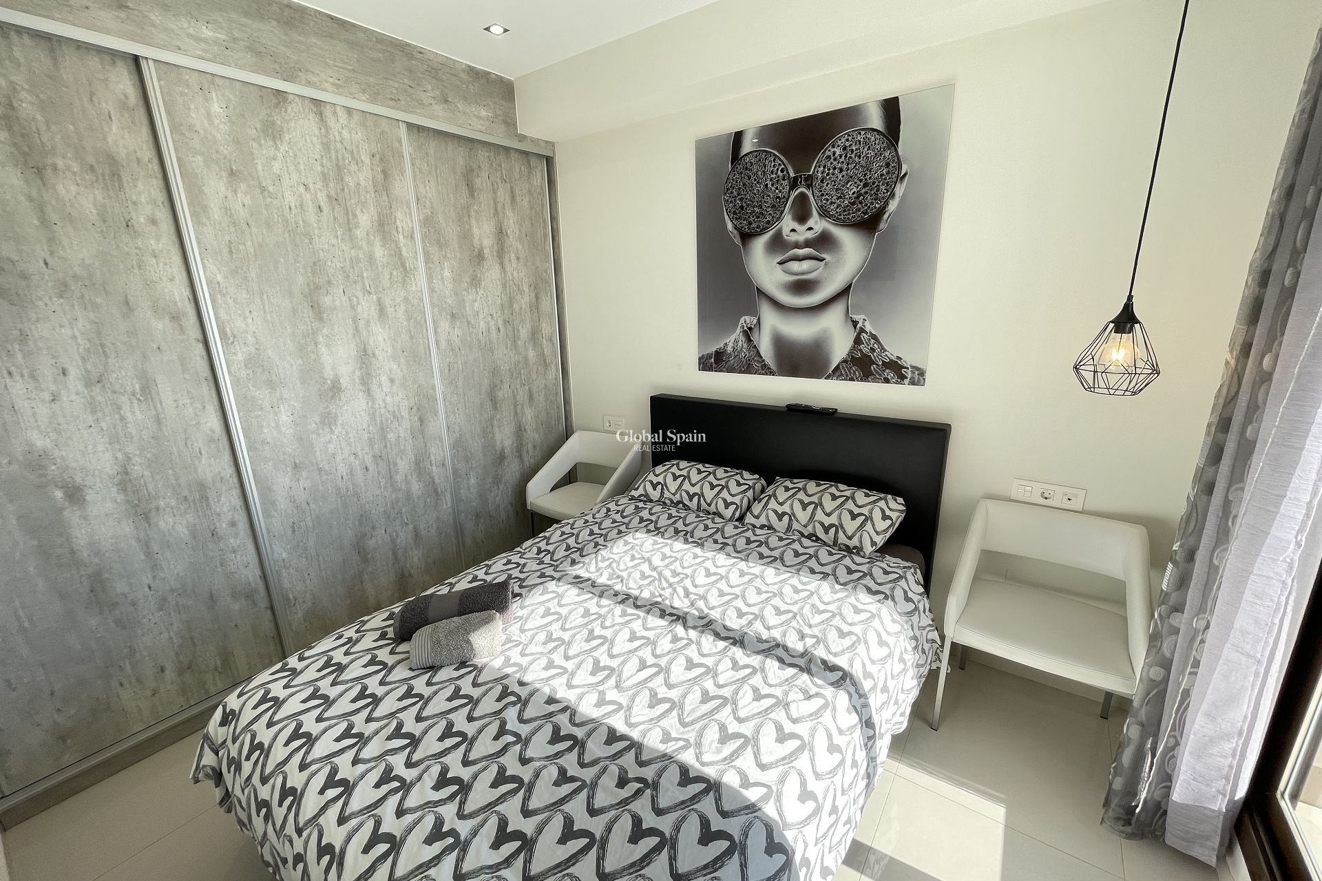 Resale - HOUSE -
VILLAMARTÍN