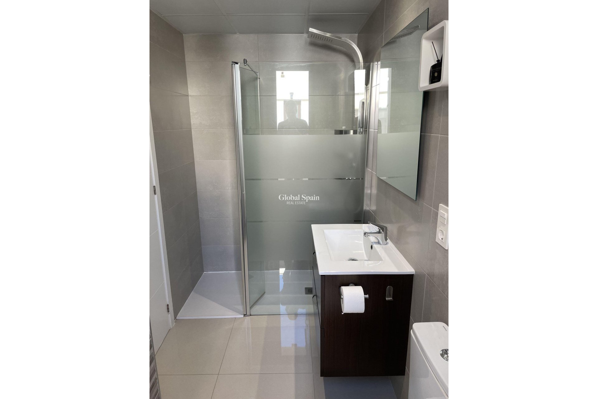 Resale - HOUSE -
VILLAMARTÍN