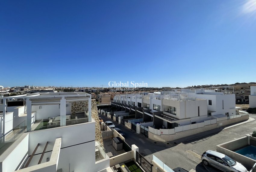 Resale - HOUSE -
VILLAMARTÍN