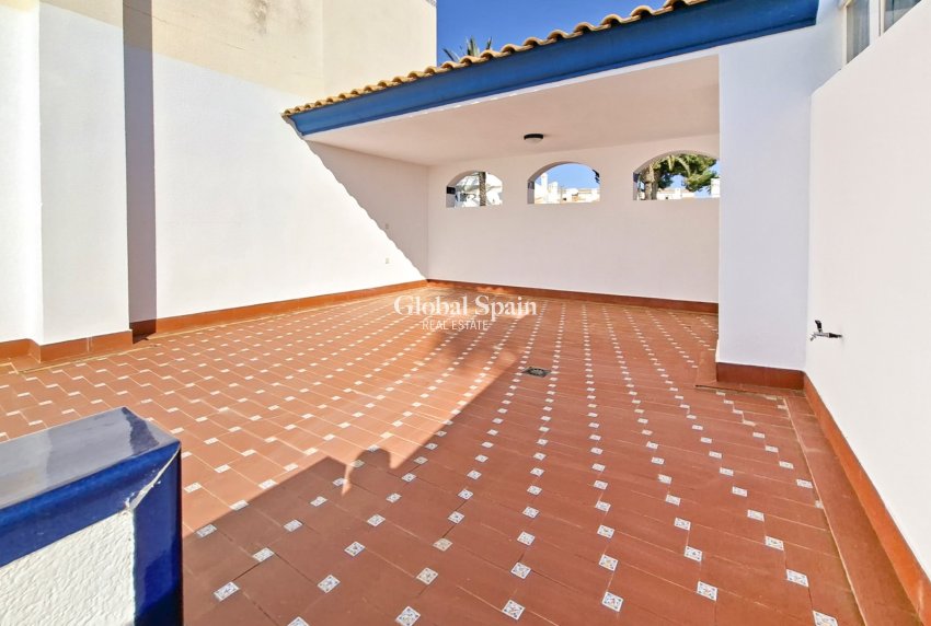 Resale - HOUSE -
VILLAMARTÍN