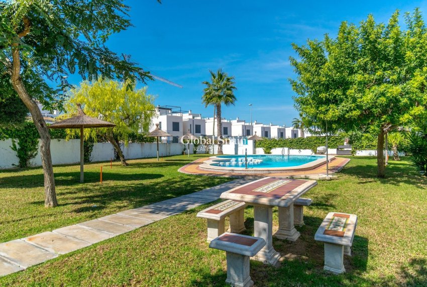 Resale - HOUSE -
VILLAMARTÍN