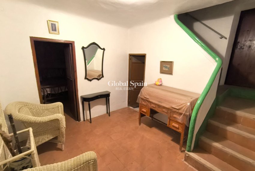 Resale - HOUSE -
VILLENA - Inland