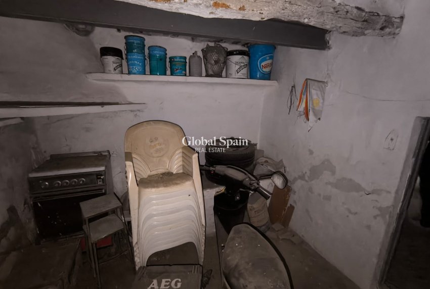 Resale - HOUSE -
VILLENA - Inland