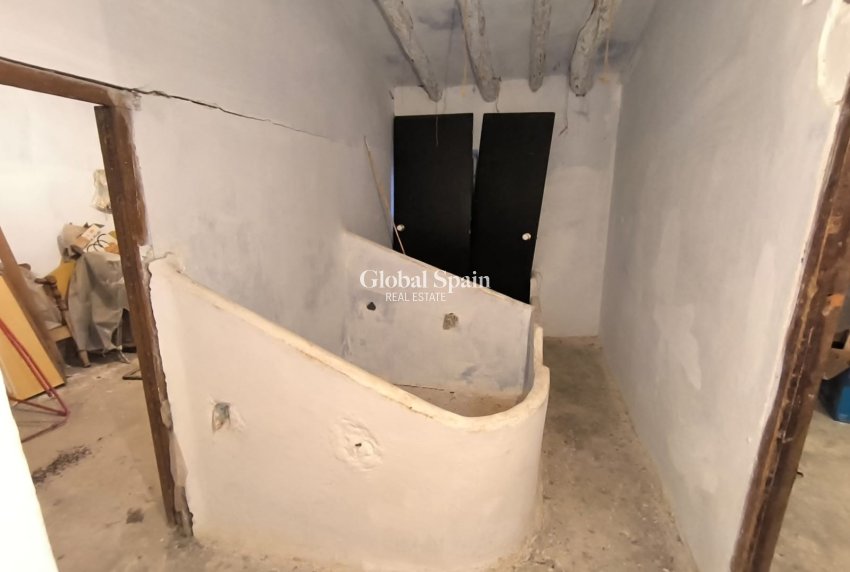 Resale - HOUSE -
VILLENA - Inland