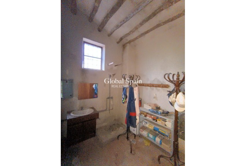 Resale - HOUSE -
VILLENA - Inland