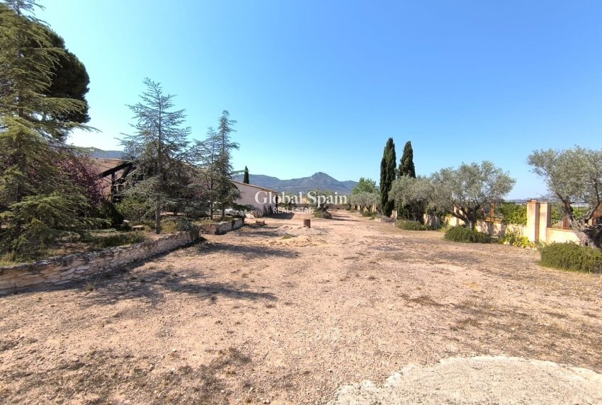 Resale - HOUSE -
VILLENA - Inland