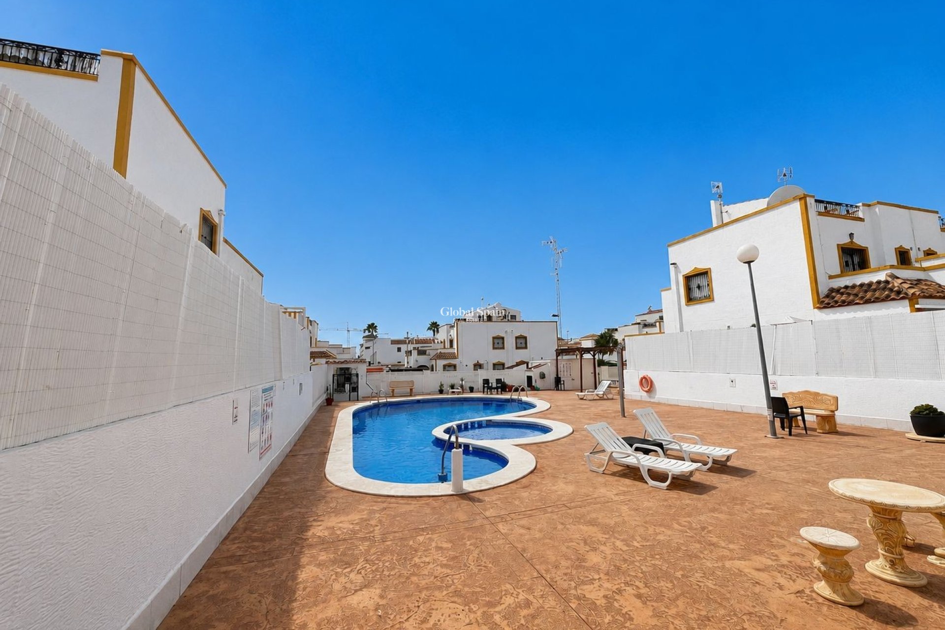 Resale - HOUSE -
VISTABELLA GOLF  - Entre Naranjos