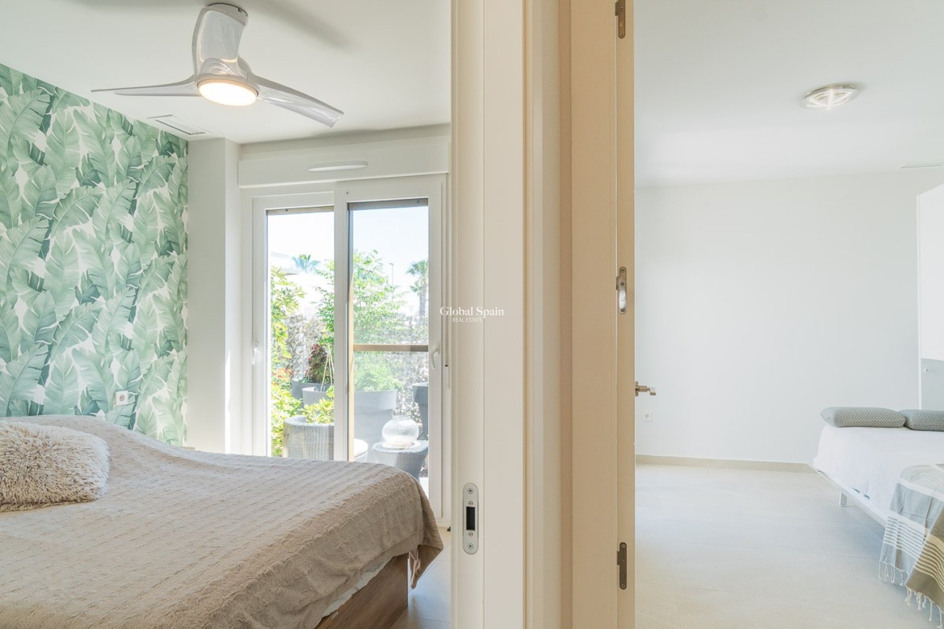 Resale - HOUSE -
VISTABELLA GOLF  - Inland