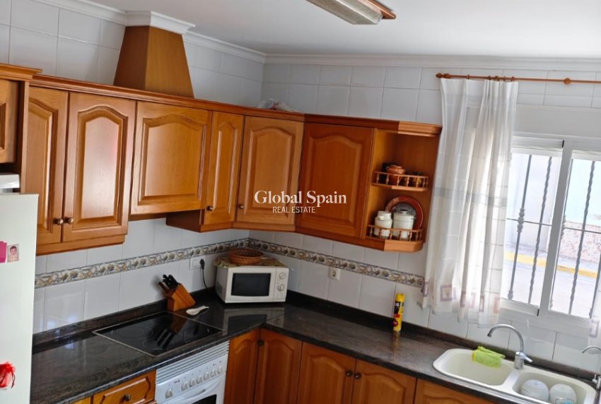 Resale - HOUSE -
XERESA - Pueblo