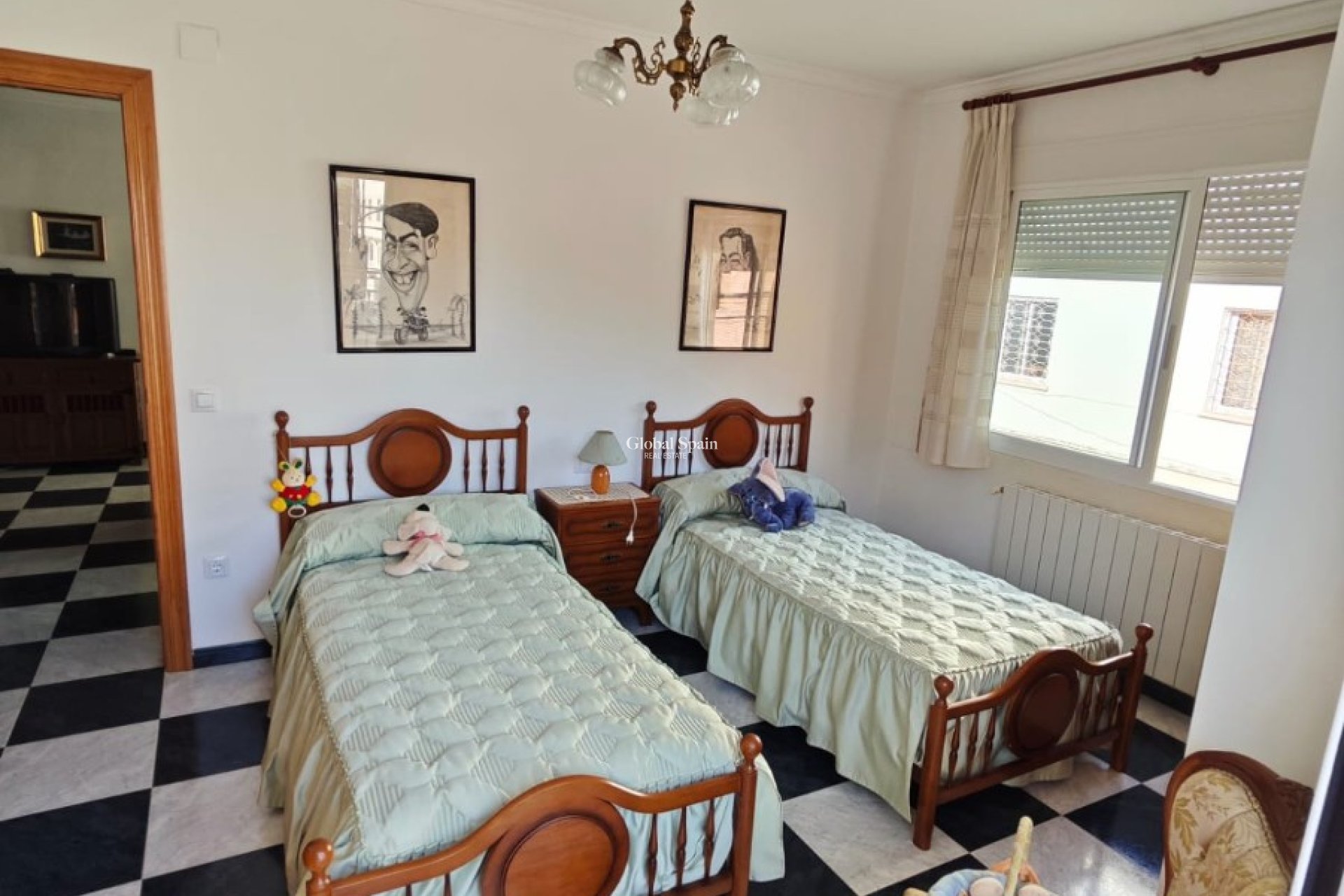 Resale - HOUSE -
XERESA - Pueblo