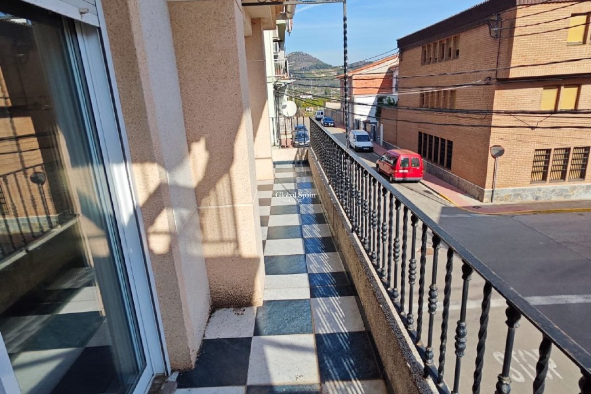 Resale - HOUSE -
XERESA - Pueblo