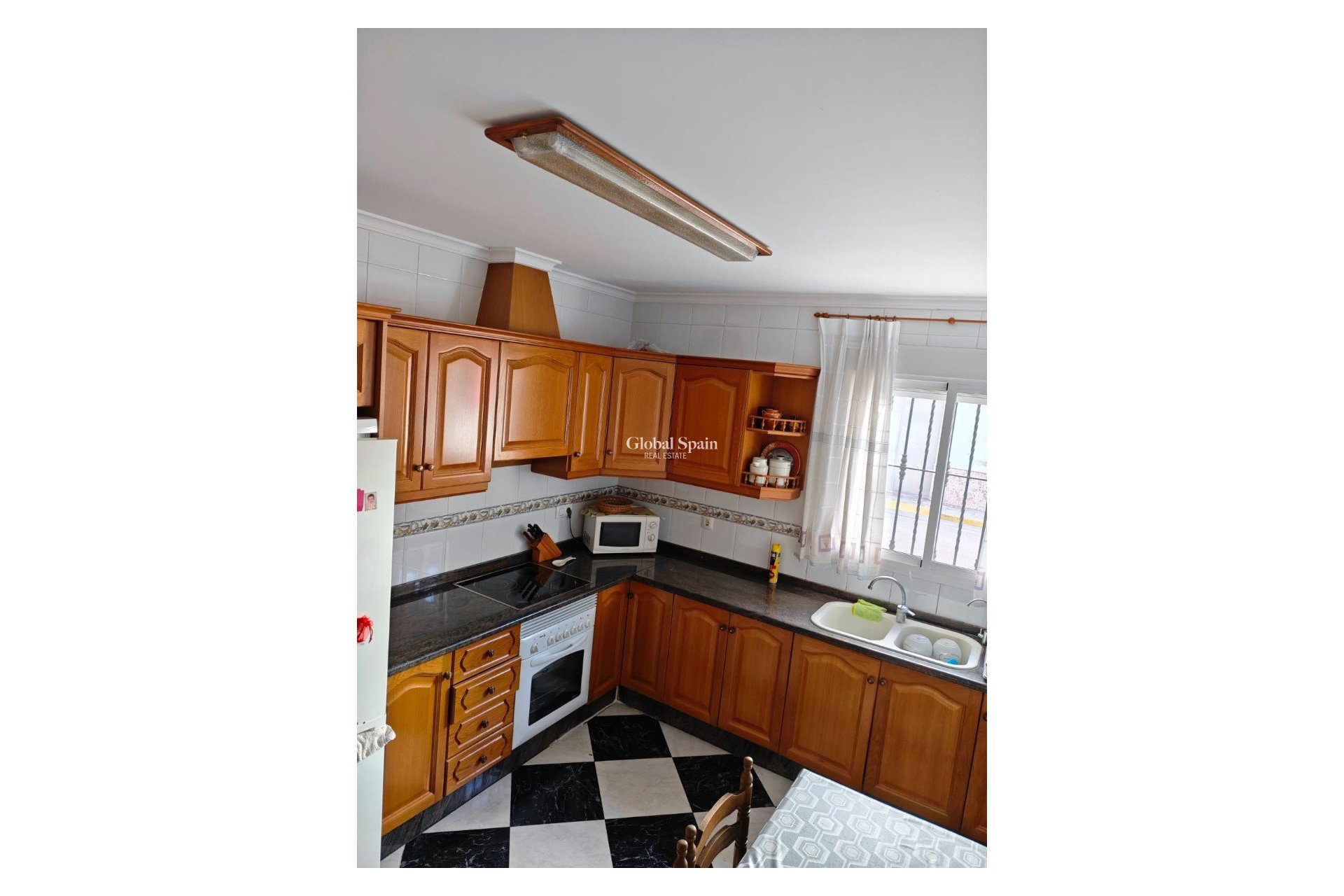 Resale - HOUSE -
XERESA - Pueblo