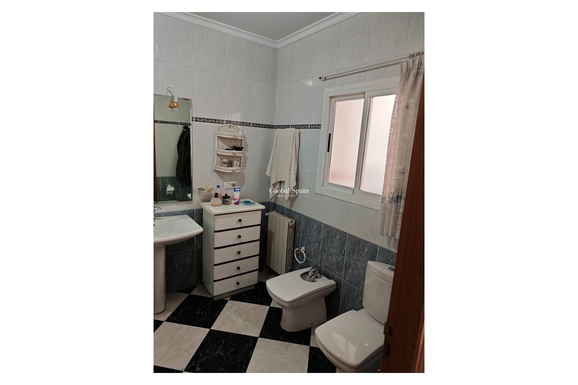 Resale - HOUSE -
XERESA - Pueblo