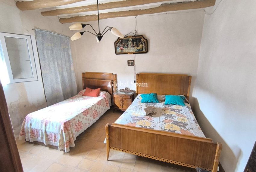 Resale - HOUSE -
YECLA - Inland