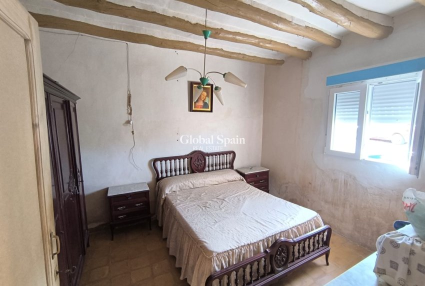 Resale - HOUSE -
YECLA - Inland