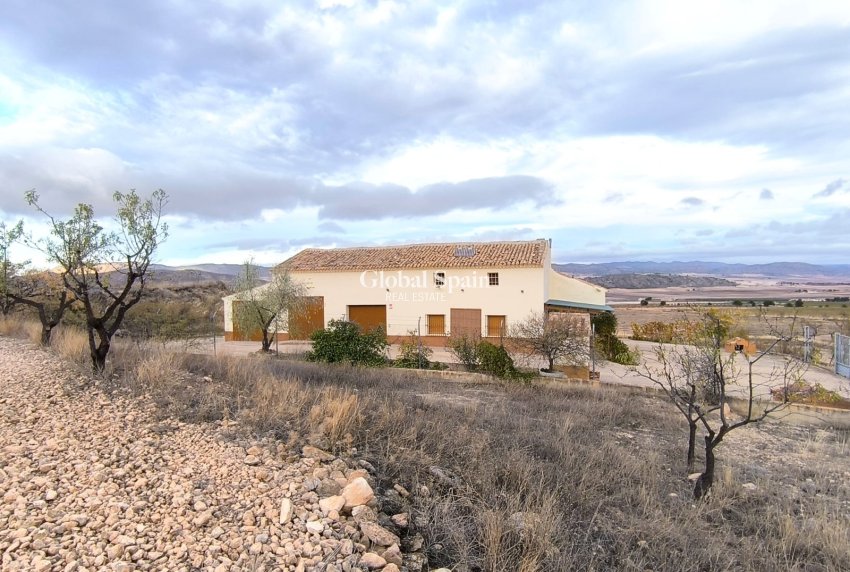 Resale - HOUSE -
YECLA - Inland