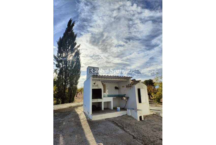 Resale - HOUSE -
YECLA - Inland