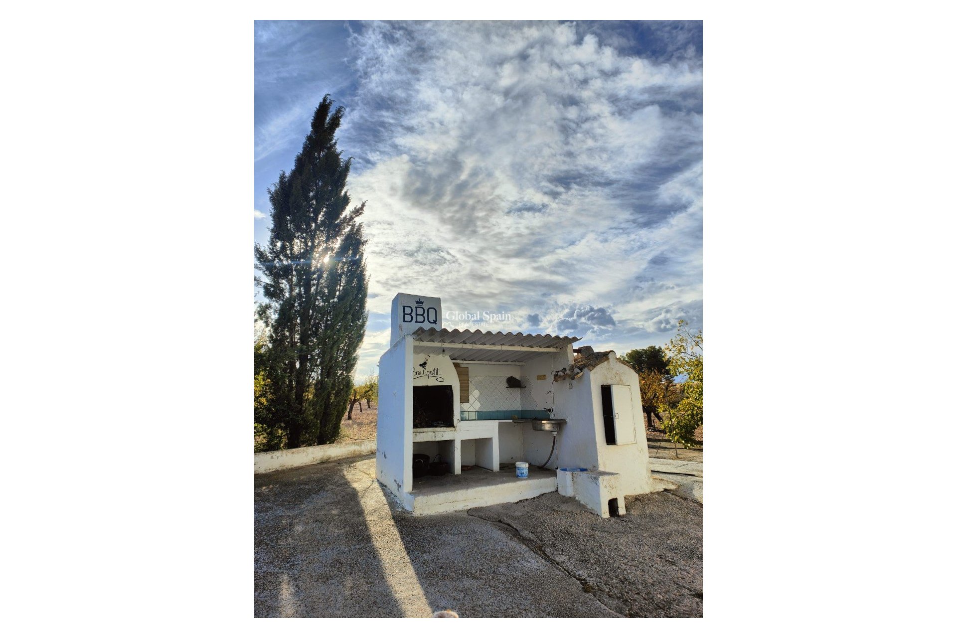 Resale - HOUSE -
YECLA - Inland