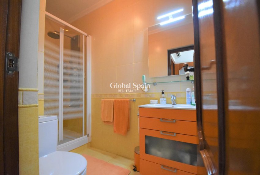 Resale - Independent villa -
CIUDAD QUESADA