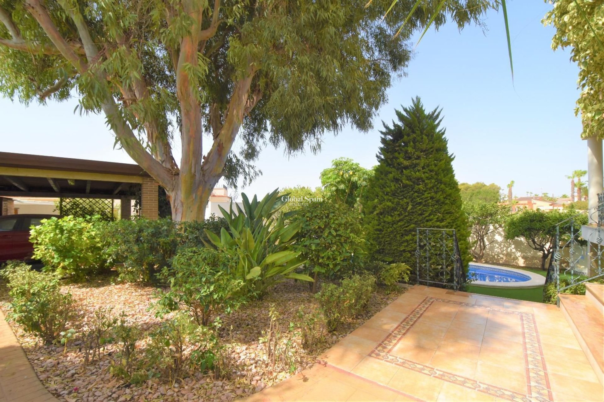 Resale - Independent villa -
CIUDAD QUESADA