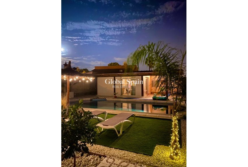 Resale - Independent villa -
CIUDAD QUESADA