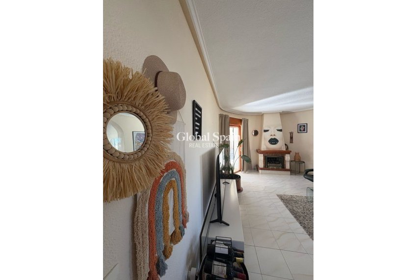 Resale - Independent villa -
CIUDAD QUESADA