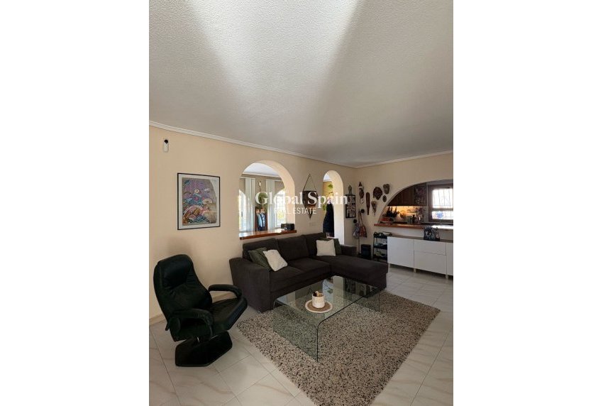 Resale - Independent villa -
CIUDAD QUESADA