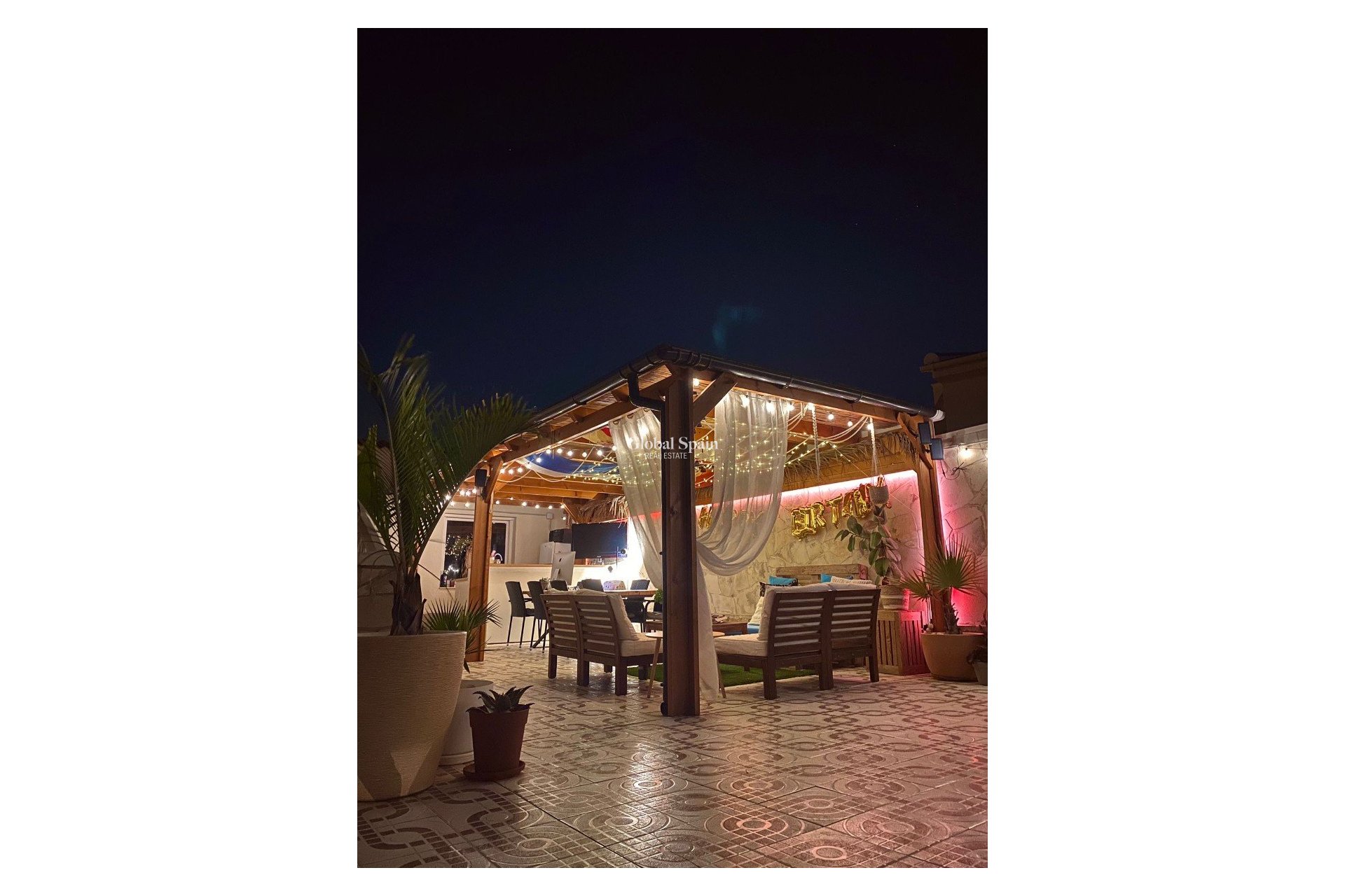 Resale - Independent villa -
CIUDAD QUESADA