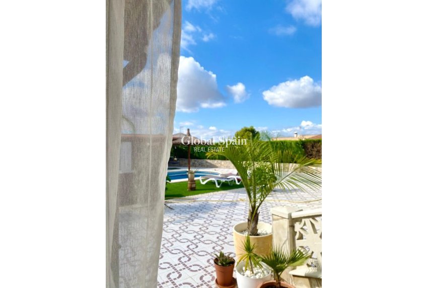 Resale - Independent villa -
CIUDAD QUESADA