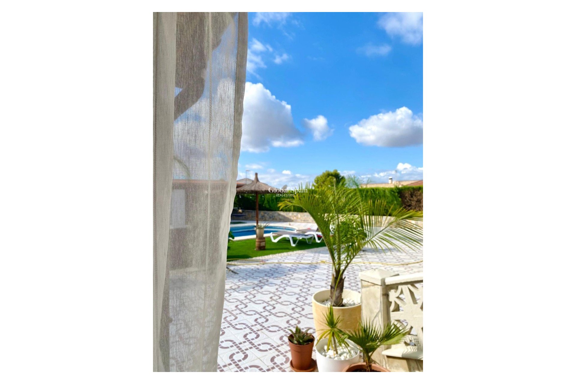 Resale - Independent villa -
CIUDAD QUESADA