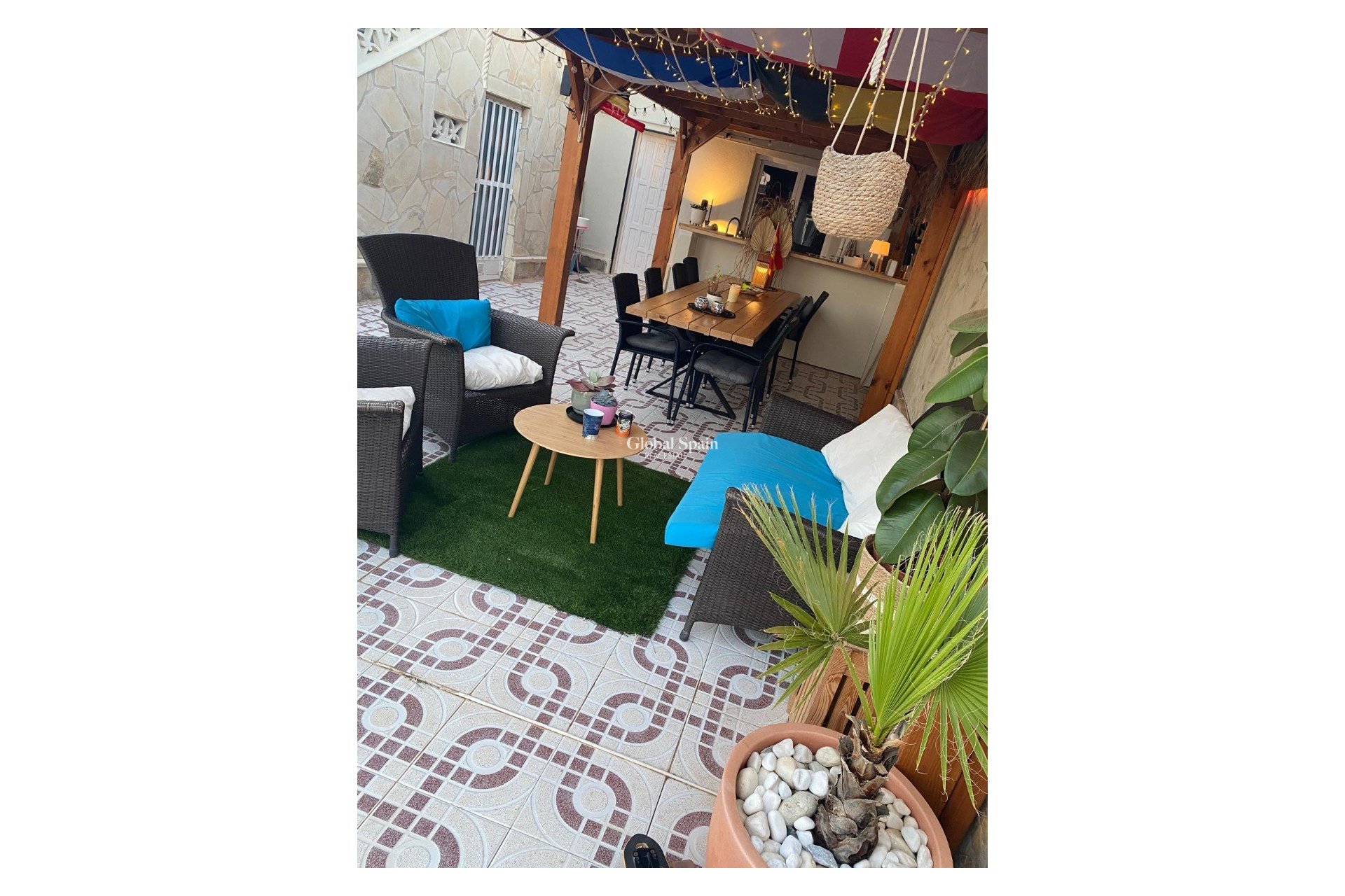 Resale - Independent villa -
CIUDAD QUESADA