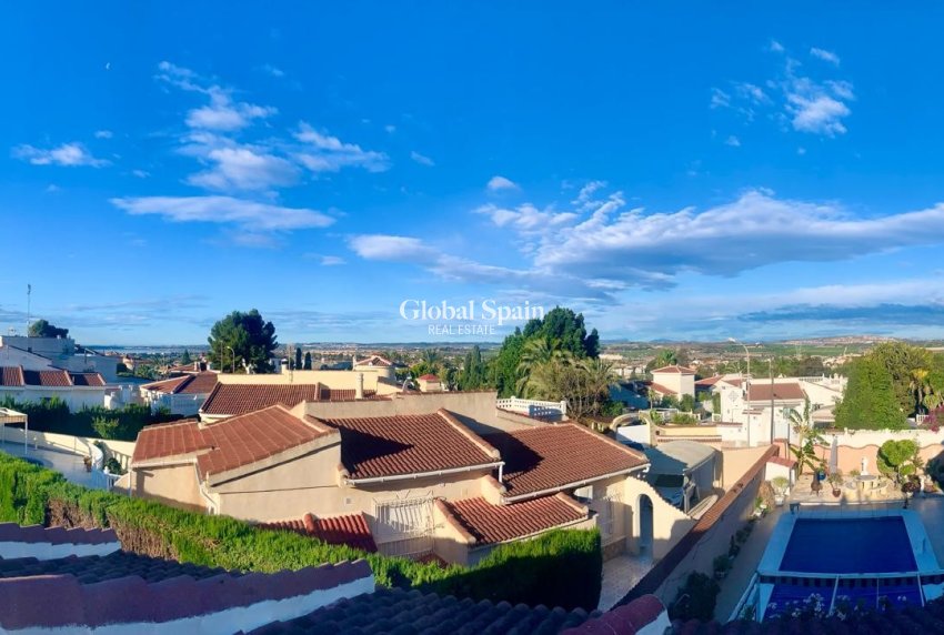 Resale - Independent villa -
CIUDAD QUESADA