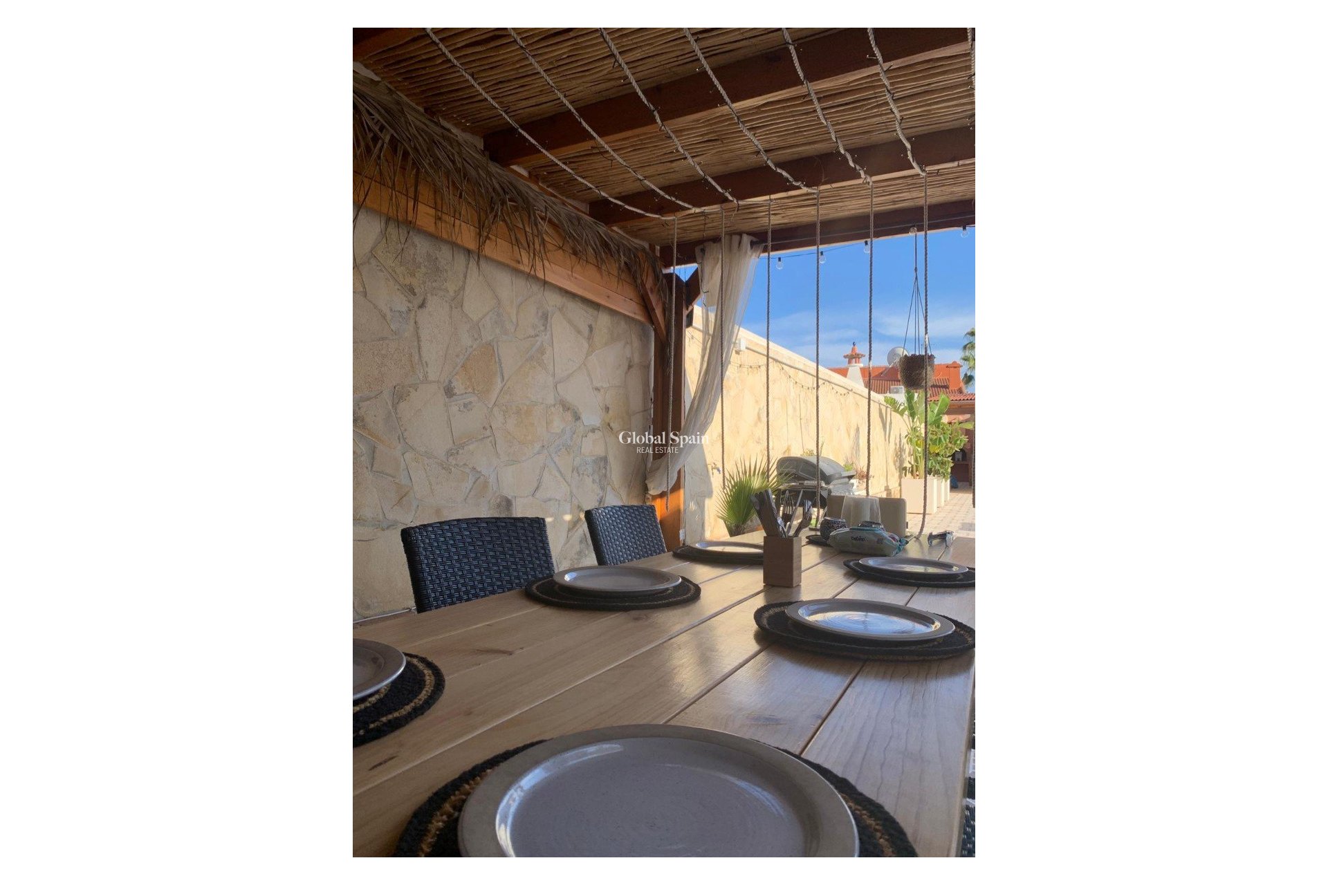 Resale - Independent villa -
CIUDAD QUESADA