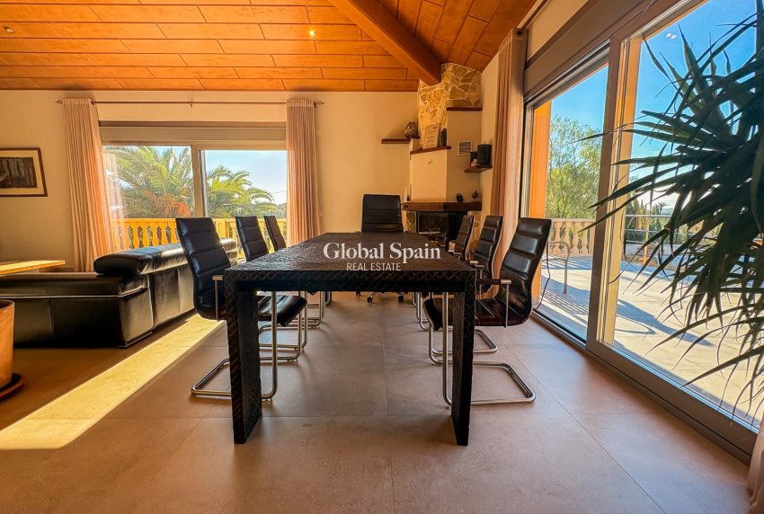 Resale - Independent villa -
ELCHE - Las Bayas