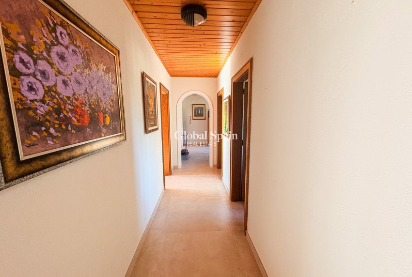 Resale - Independent villa -
ELCHE - Las Bayas