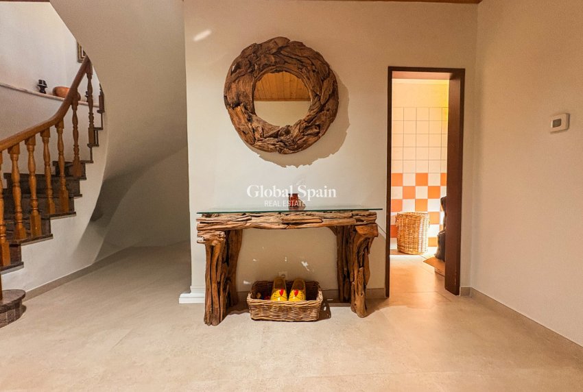 Resale - Independent villa -
ELCHE - Las Bayas