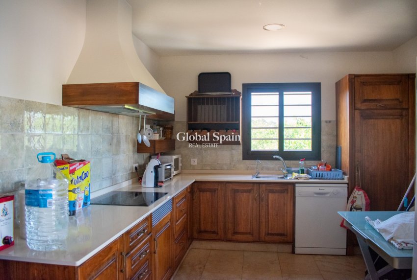 Resale - Independent villa -
GUARDAMAR DEL SEGURA - EL RASO