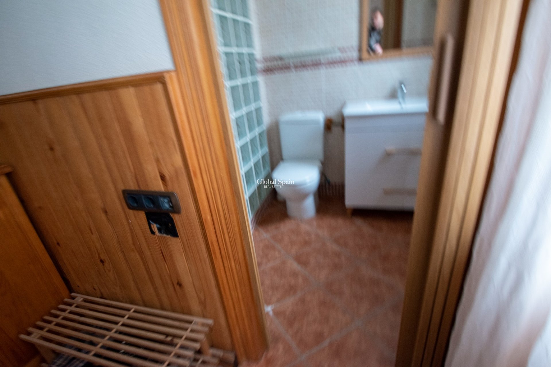 Resale - Independent villa -
GUARDAMAR DEL SEGURA - Guardamar Playa