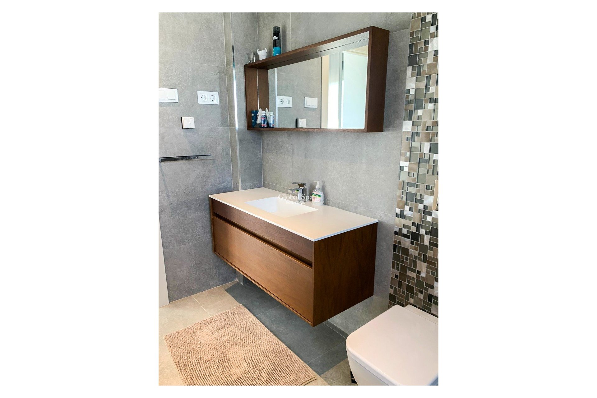 Resale - Independent villa -
ORIHUELA COSTA - CAMPOAMOR