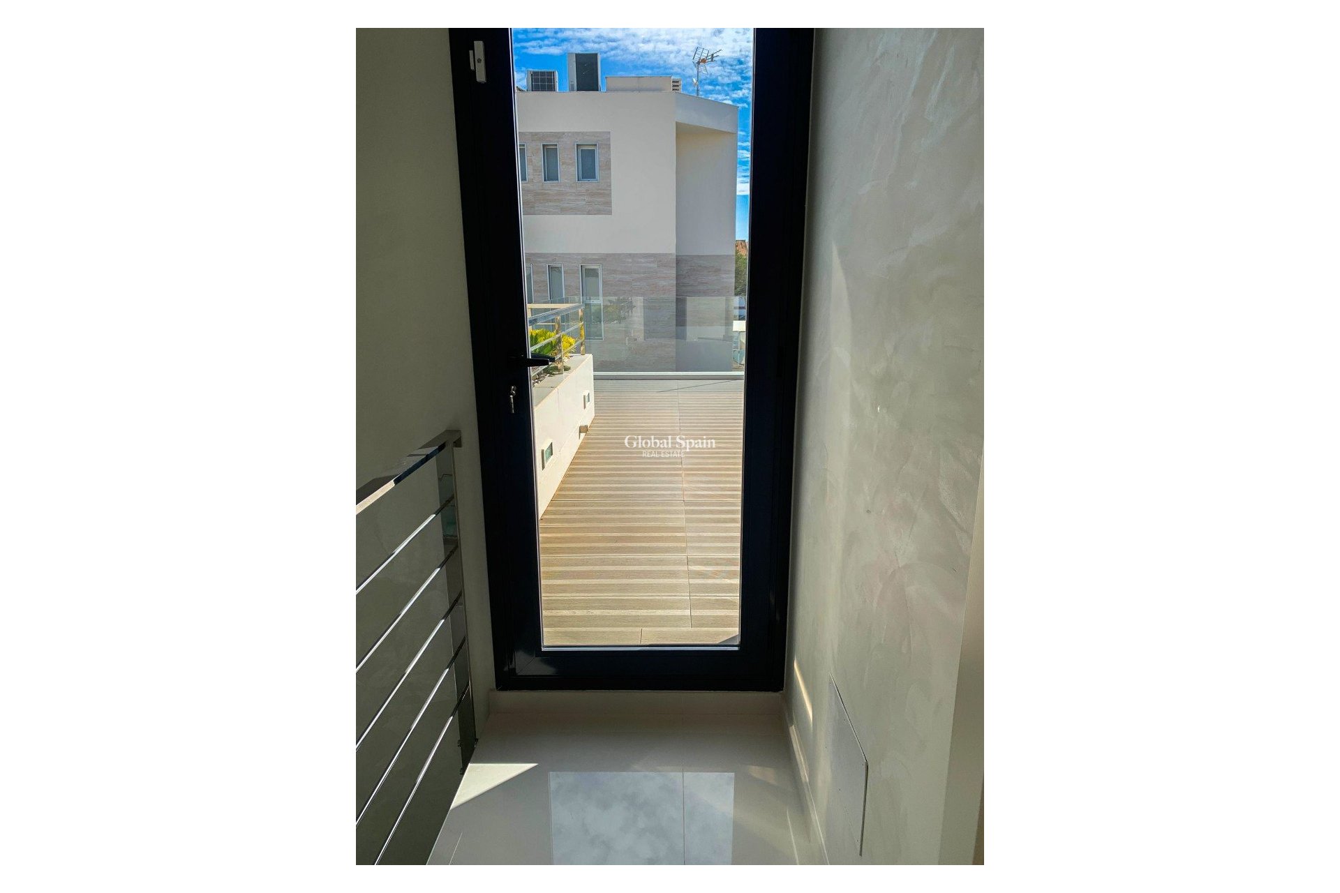 Resale - Independent villa -
ORIHUELA COSTA - CAMPOAMOR